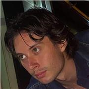 Laurea: Eco e Diritto in Lingue Straniere. Sorbona, Parigi
Master Intern. management, Bologna
Materie: francese, inglese, italiano